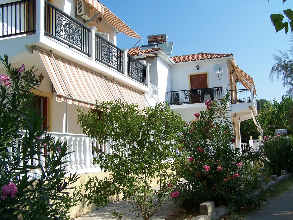 Renesis Studios&Apartments Lithakia  Exterior foto
