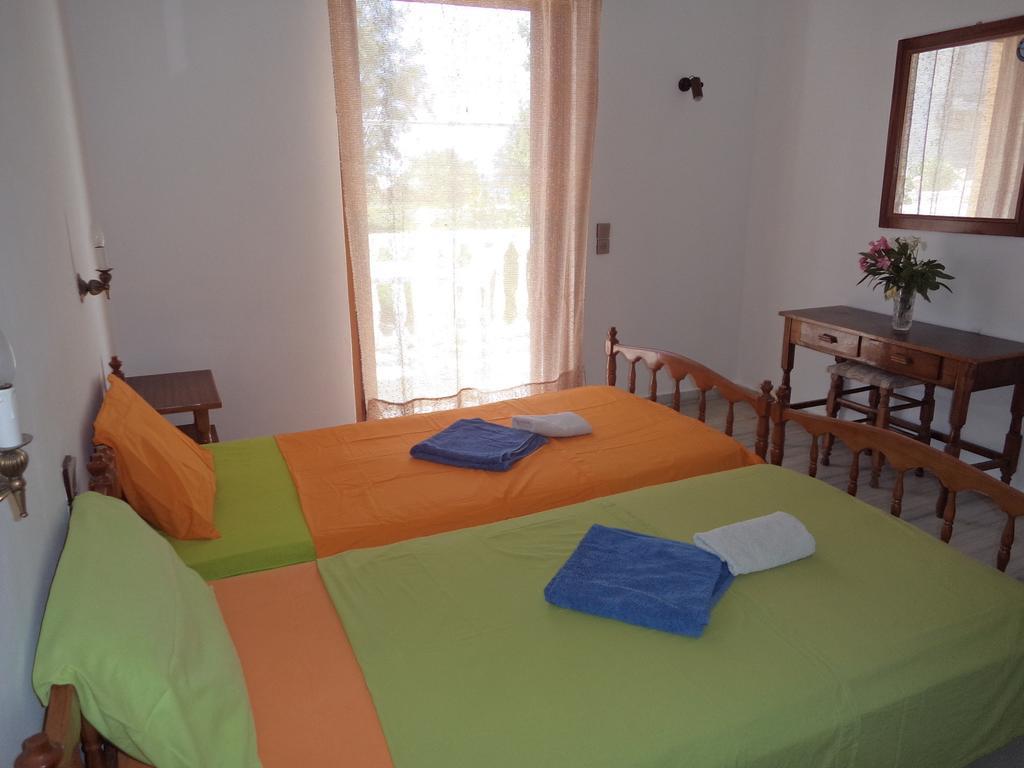 Renesis Studios&Apartments Lithakia  Habitación foto