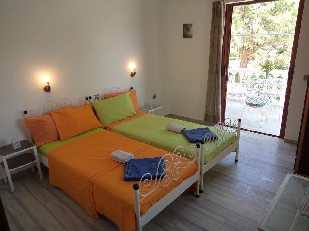 Renesis Studios&Apartments Lithakia  Habitación foto