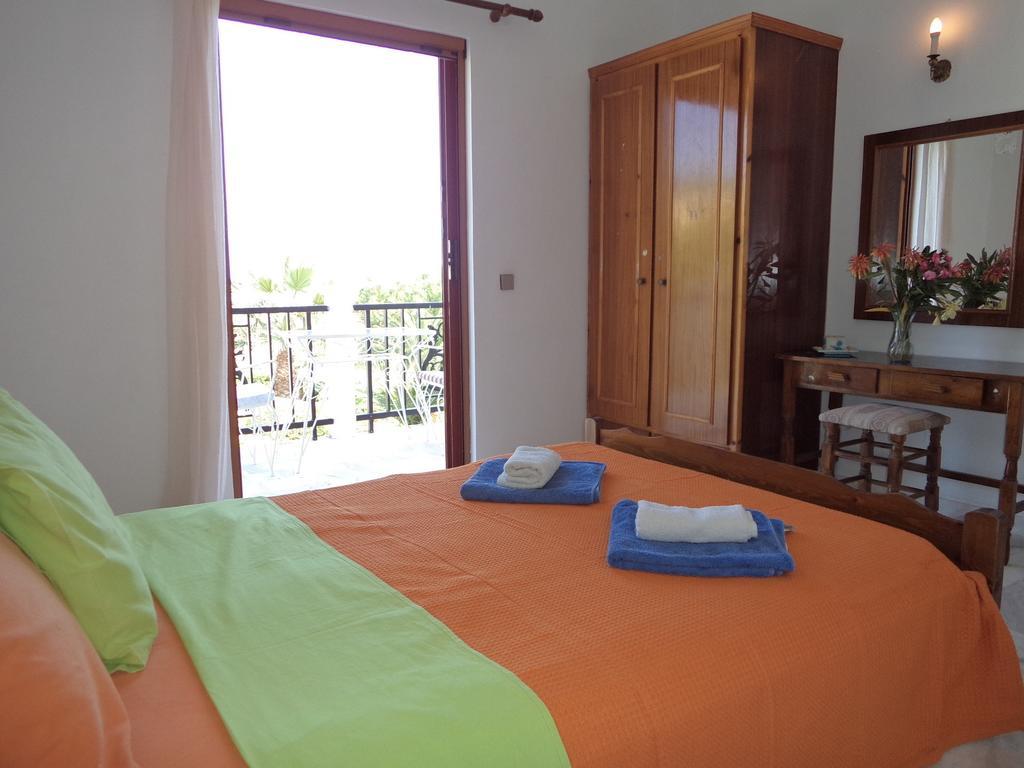 Renesis Studios&Apartments Lithakia  Habitación foto